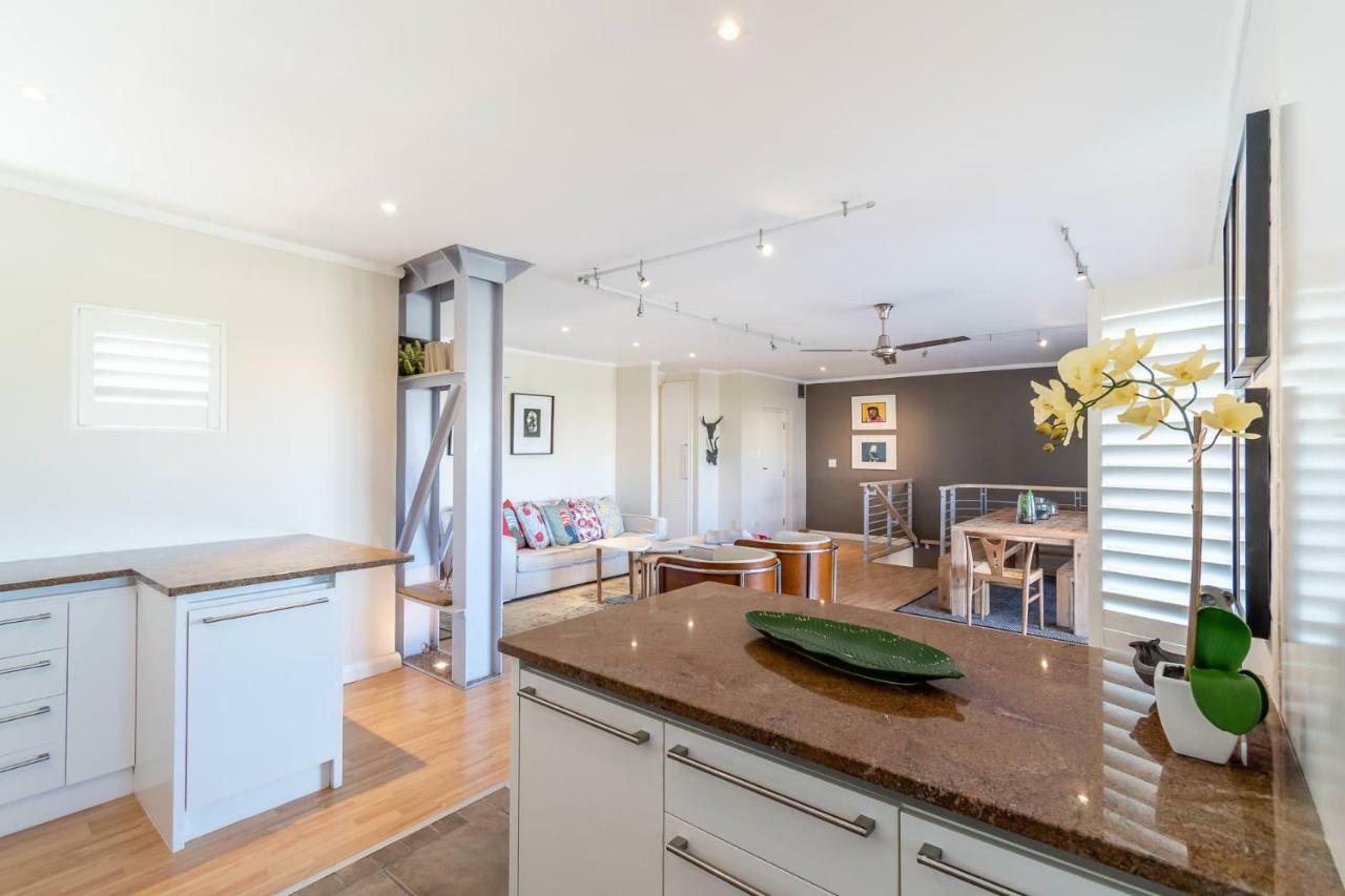 Trendy Get-Away On The Canals, Thesen Islands Knysna Exterior photo